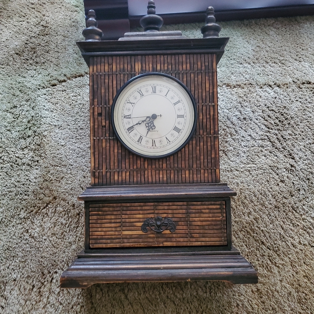 Wooden clock 🕰